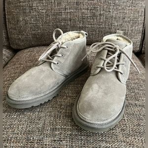 Men's UGG Gray Neumel Boots, Size 8